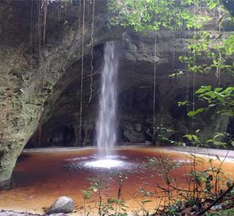 cachoeira pedra furada